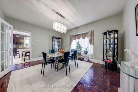 Photo 22 at 6 White Oak Crescent, Langstaff, Richmond Hill