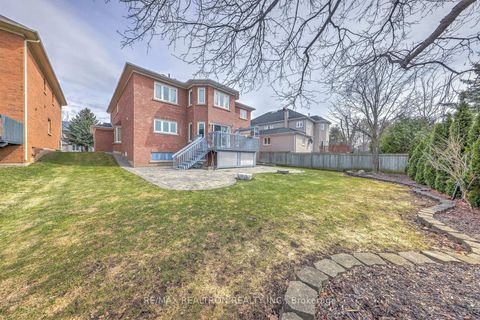 Photo 38 at 6 White Oak Crescent, Langstaff, Richmond Hill
