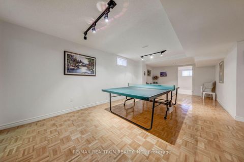 Photo 41 at 6 White Oak Crescent, Langstaff, Richmond Hill