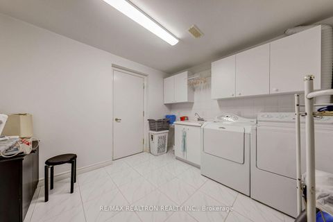 Photo 46 at 6 White Oak Crescent, Langstaff, Richmond Hill