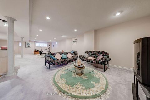 Photo 47 at 6 White Oak Crescent, Langstaff, Richmond Hill