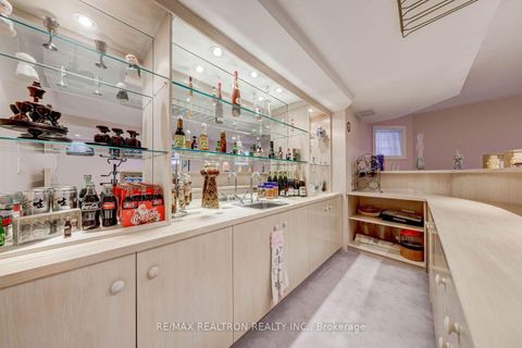 Photo 49 at 6 White Oak Crescent, Langstaff, Richmond Hill