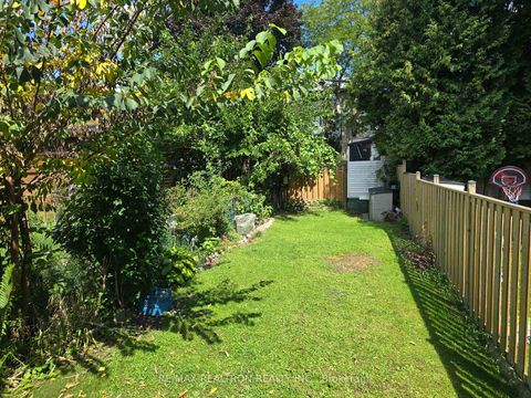 Photo 1 at 259 Woodbine Avenue, The Beaches, Toronto