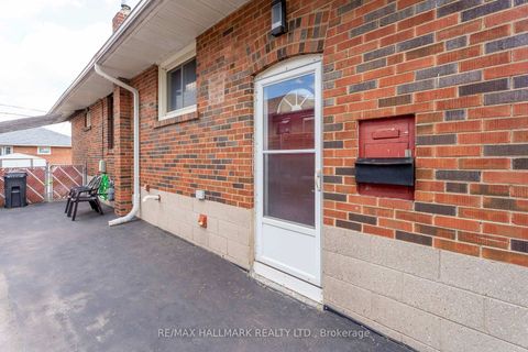 Photo 15 at 1557 Pharmacy Avenue, Maryvale, Toronto