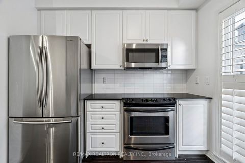 Photo 15 at 35 - 97 The Queensway, Swansea, Toronto