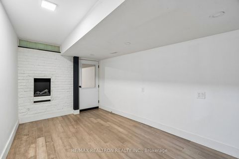 Photo 36 at 35 - 97 The Queensway, Swansea, Toronto