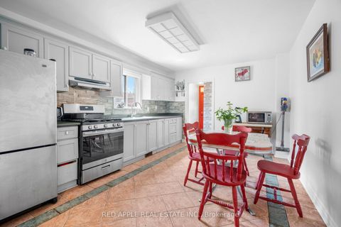 Photo 6 at 546 Dufferin Street, Little Portugal, Toronto