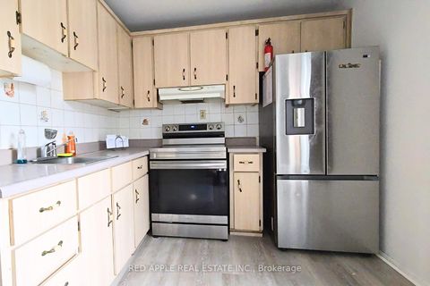 Photo 12 at 546 Dufferin Street, Little Portugal, Toronto