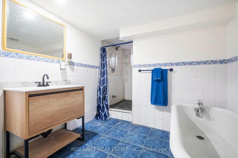 Photo 23 at 546 Dufferin Street, Little Portugal, Toronto