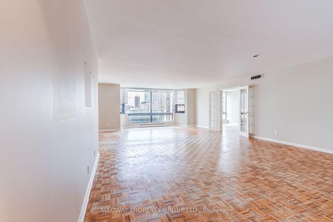 Photo 4 at 1305 - 1166 Bay Street, Bay Street Corridor, Toronto