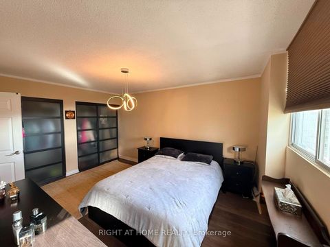 Photo 8 at 1102 - 820 Burnhamthorpe Road, Markland Wood, Toronto