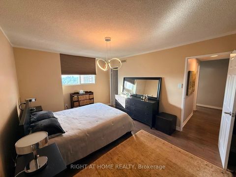 Photo 9 at 1102 - 820 Burnhamthorpe Road, Markland Wood, Toronto