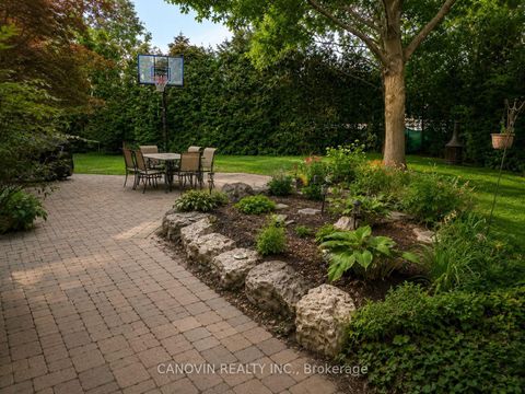 Photo 2 at 183 St. Anthony's Court, Mill Pond, Richmond Hill