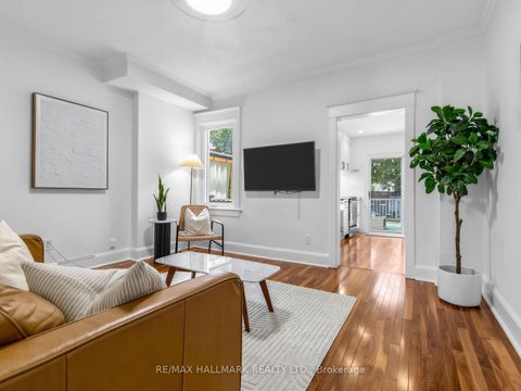 Photo 8 at 147 Chisholm Avenue, Lumsden, Toronto