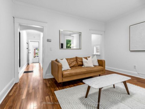 Photo 10 at 147 Chisholm Avenue, Lumsden, Toronto