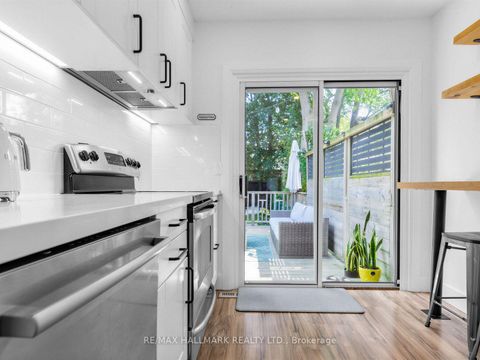 Photo 13 at 147 Chisholm Avenue, Lumsden, Toronto