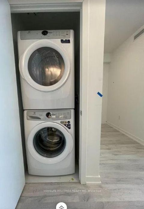 Photo 18 at S621 - 8 Olympic Garden Drive, Newtonbrook East, Toronto