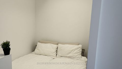 Photo 40 at S621 - 8 Olympic Garden Drive, Newtonbrook East, Toronto