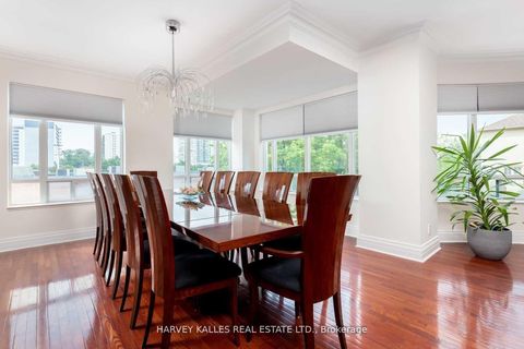 Photo 4 at 205 - 1 Cordoba Drive, Lakeview Estates, Vaughan
