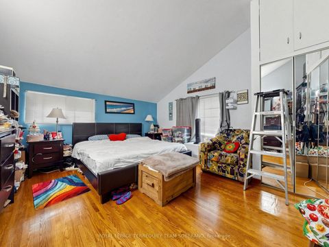 Photo 22 at 14 Rosswood Crescent, Bendale, Toronto