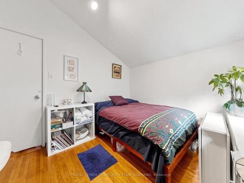 Photo 25 at 14 Rosswood Crescent, Bendale, Toronto