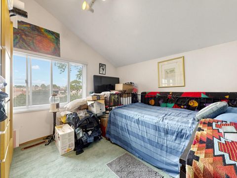 Photo 28 at 14 Rosswood Crescent, Bendale, Toronto