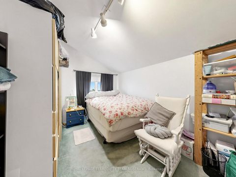 Photo 30 at 14 Rosswood Crescent, Bendale, Toronto