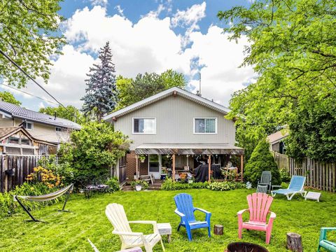 Photo 35 at 14 Rosswood Crescent, Bendale, Toronto