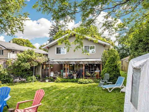 Photo 37 at 14 Rosswood Crescent, Bendale, Toronto