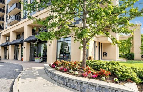Photo 3 at 102 - 520 Steeles Avenue W, Yorkhill, Vaughan