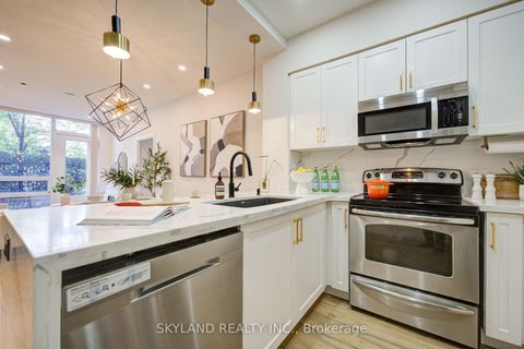 Photo 7 at 102 - 520 Steeles Avenue W, Yorkhill, Vaughan
