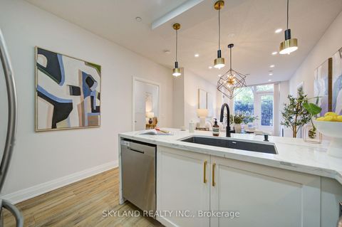 Photo 8 at 102 - 520 Steeles Avenue W, Yorkhill, Vaughan