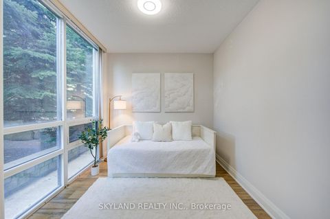 Photo 17 at 102 - 520 Steeles Avenue W, Yorkhill, Vaughan