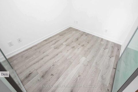 Photo 8 at 4211 - 161 Roehampton Avenue, Mount Pleasant West, Toronto