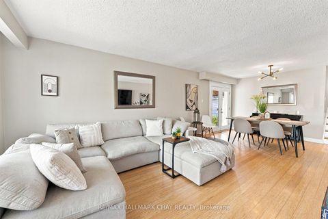 Photo 3 at 30 Harding Avenue, Cundles East, Barrie