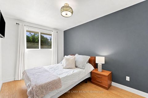 Photo 11 at 30 Harding Avenue, Cundles East, Barrie