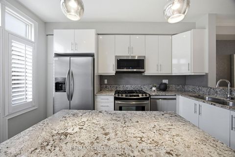 Photo 11 at 71 Cormier Heights, Mimico, Toronto