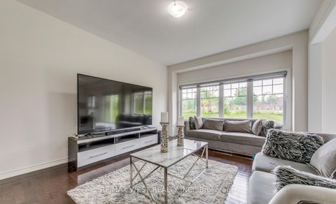 Photo 10 at 286 Danny Wheeler Boulevard, Keswick North, Georgina