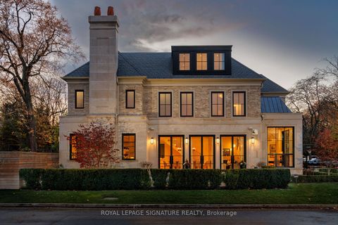 Photo 2 at 207 Strathallan Boulevard, Lawrence Park South, Toronto