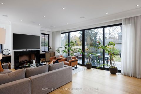 Photo 17 at 207 Strathallan Boulevard, Lawrence Park South, Toronto