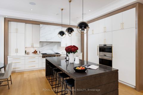 Photo 19 at 207 Strathallan Boulevard, Lawrence Park South, Toronto
