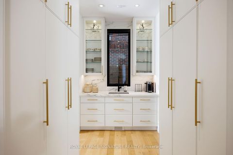 Photo 23 at 207 Strathallan Boulevard, Lawrence Park South, Toronto