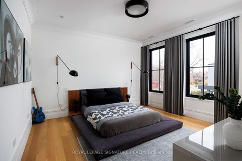Photo 30 at 207 Strathallan Boulevard, Lawrence Park South, Toronto