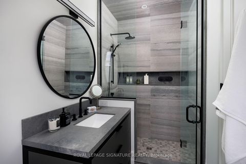 Photo 31 at 207 Strathallan Boulevard, Lawrence Park South, Toronto