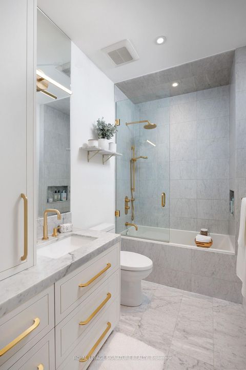 Photo 35 at 207 Strathallan Boulevard, Lawrence Park South, Toronto