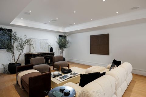 Photo 39 at 207 Strathallan Boulevard, Lawrence Park South, Toronto