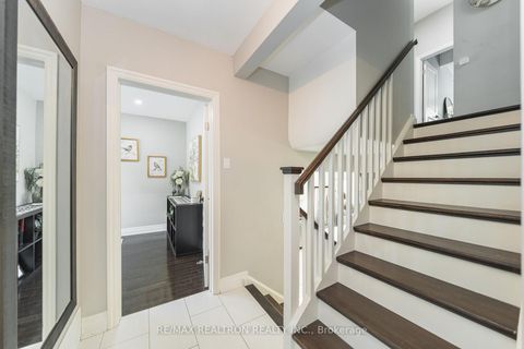 Photo 3 at 2 Lynedock Crescent, Donalda, Toronto
