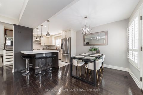 Photo 8 at 2 Lynedock Crescent, Donalda, Toronto
