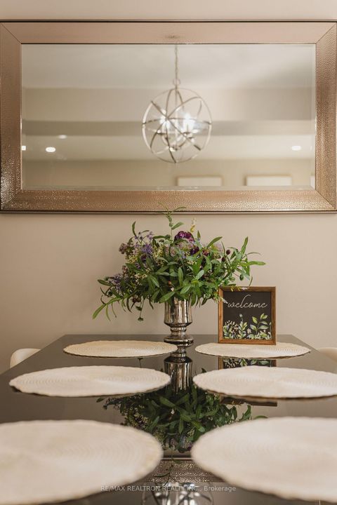 Photo 9 at 2 Lynedock Crescent, Donalda, Toronto