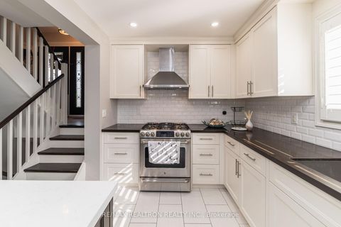 Photo 11 at 2 Lynedock Crescent, Donalda, Toronto